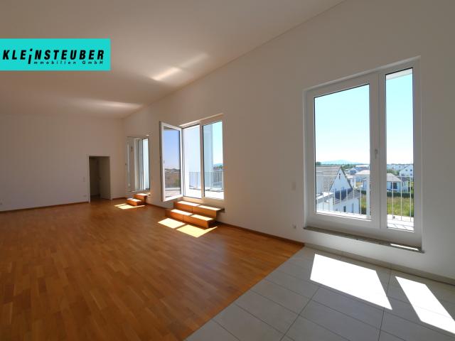 Dachgeschosswohnung mieten in Griesheim