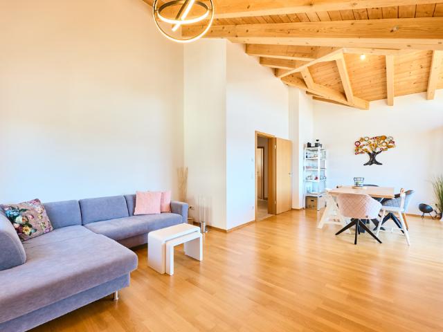 Dachgeschosswohnung kaufen in Prien, Bayern