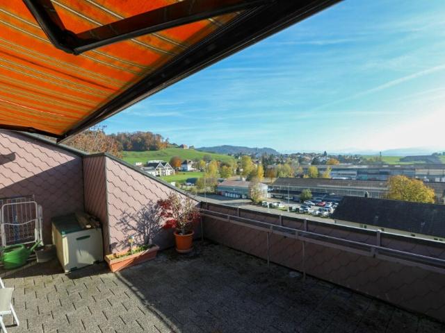 Dachwohnung kaufen in Bettwiesen
