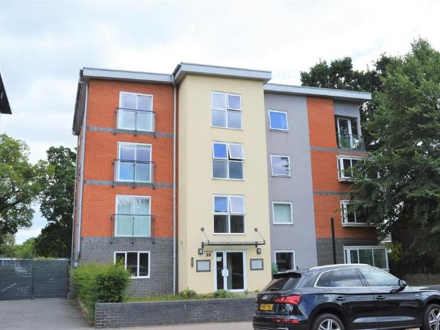 Apartment for rent in Upper Sydenham, Greater London