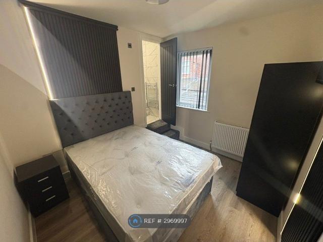 Room for rent in Calderstones