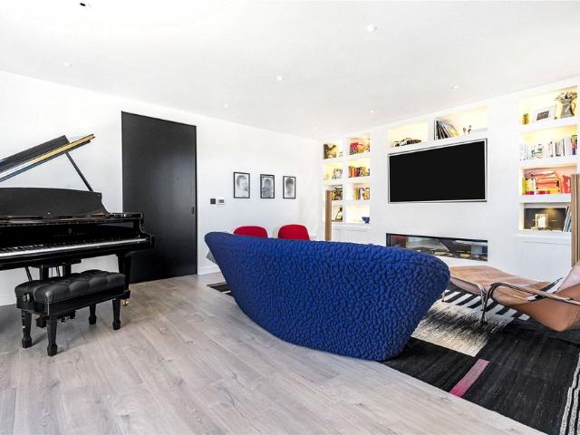 House for rent in Cockfosters, Greater London