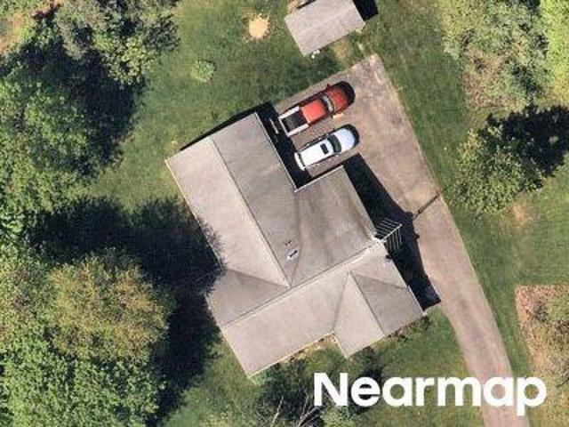 House for sale in Howard