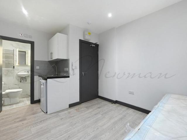 House for rent in Furzedown, Greater London