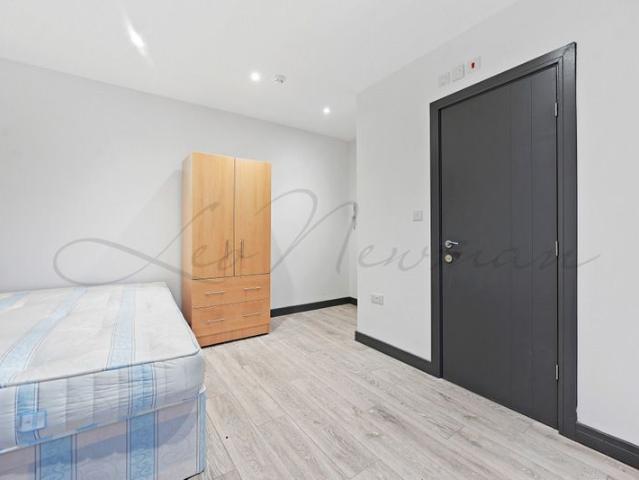 House for rent in Furzedown, Greater London