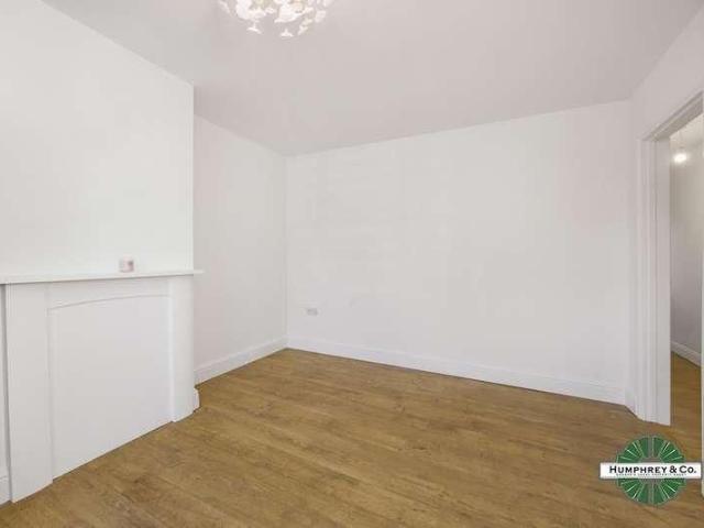 Apartment for rent in London Borough of Barking and Dagenham, Greater London