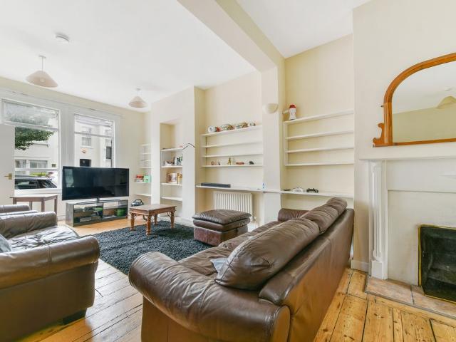 Apartment for rent in Balham, Greater London