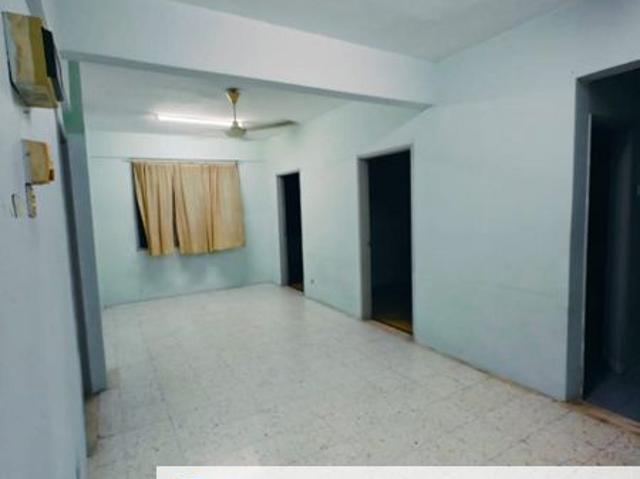 Flat for sale in Tanjong Sepat, Selangor