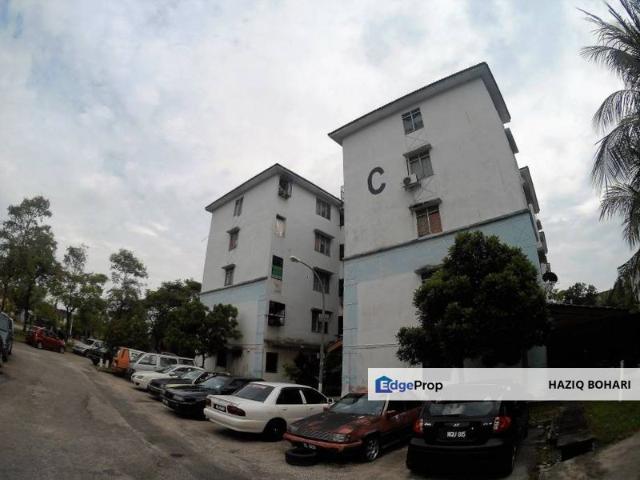 Flat for sale in Tanjong Sepat, Selangor