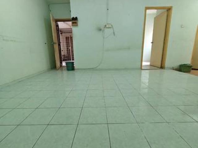 Apartment for sale in Sendayan Village, Negeri Sembilan