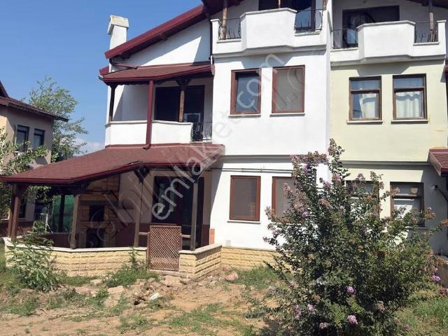 Kartepe, Kocaeli içerisinde satılık Villa