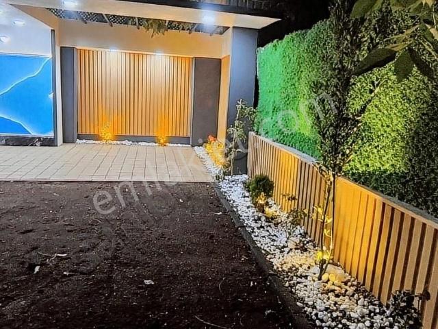 Bağlar içerisinde satılık Villa