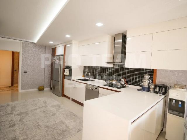 Antalya, Muratpaşa içerisinde satılık mülk