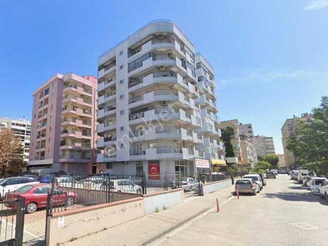 Fuat Edip Baksı Mahallesi, Bayraklı içerisinde kiralık mülk