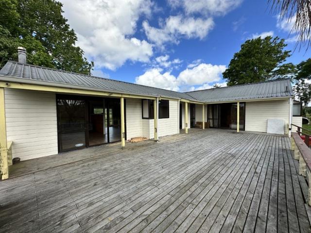 House for rent in Dairy Flat, Rodney