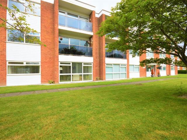 Apartment for rent in Pownall Green, Bramhall