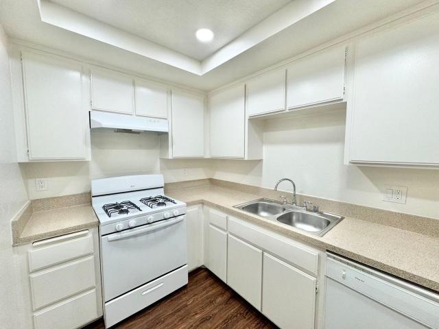 Apartment for rent in Garden Grove, California