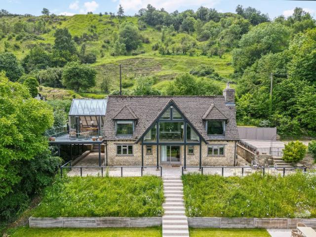 House for rent in Golden Valley, Gloucestershire