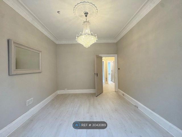 Apartment for rent in Crosshill, Scotland