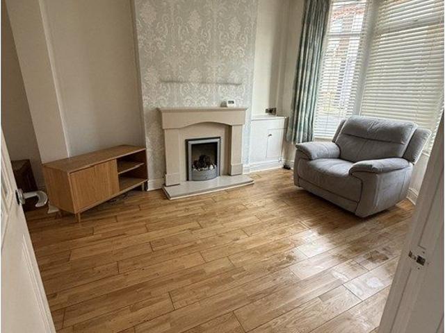 House for rent in Calderstones