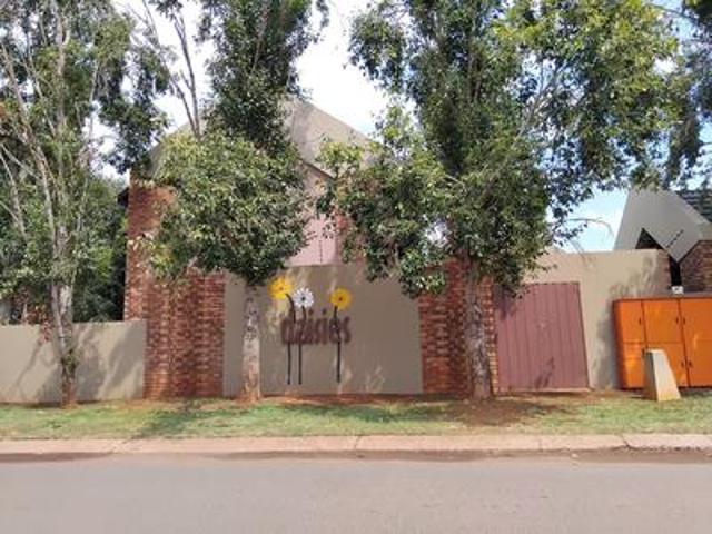 Apartment for sale in Dr Kenneth Kaunda, North West