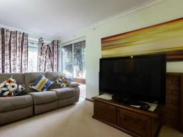 Apartment for rent in Daglish, Western Australia