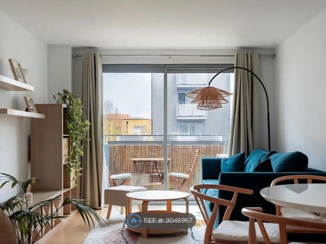 Apartment for rent in Deals Gateway, Greater London