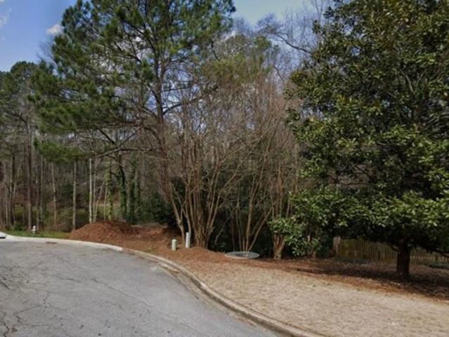Land for sale in Lilburn