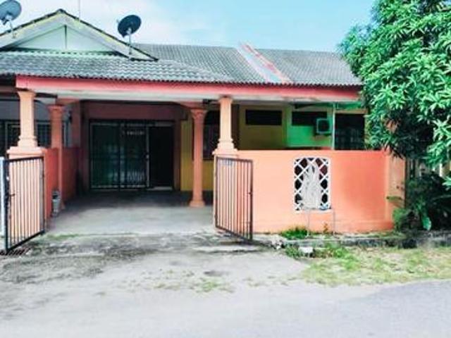 Terraced House for sale in Chukai
