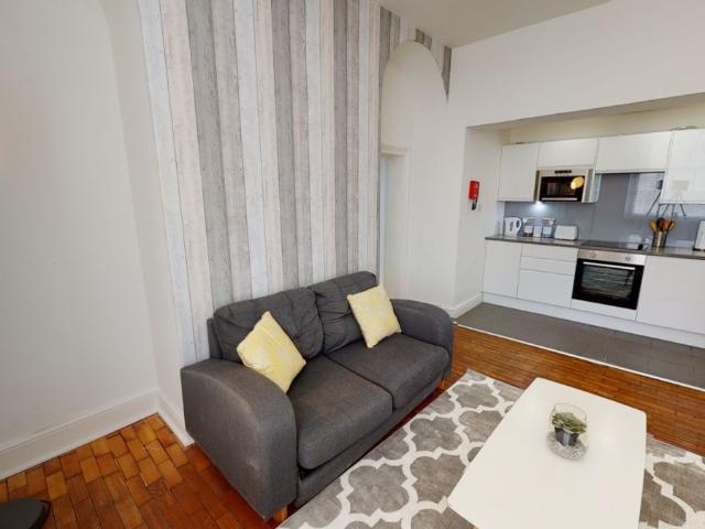 Apartment for rent in Calderstones
