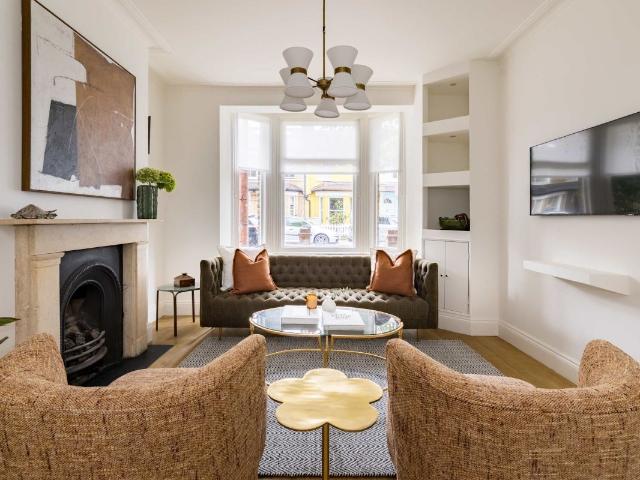 House for rent in London Borough of Hounslow, Greater London