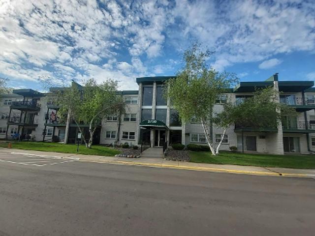 Condo for sale in Roseville, Ramsey County
