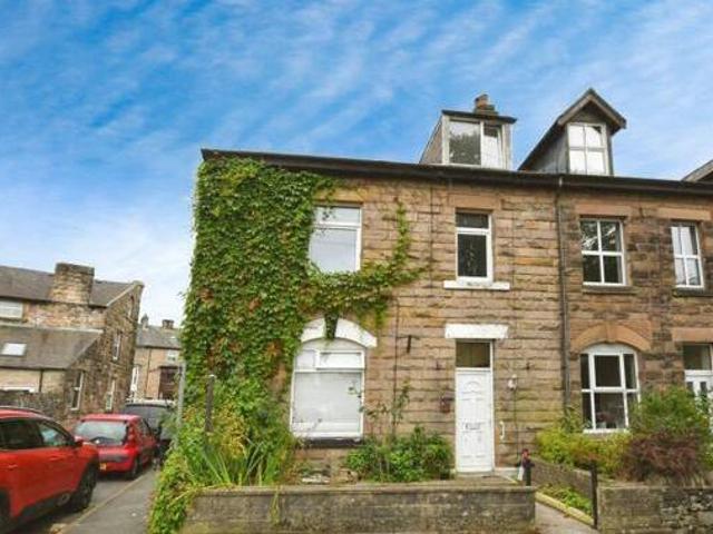House for sale in Charlesworth, East Midlands