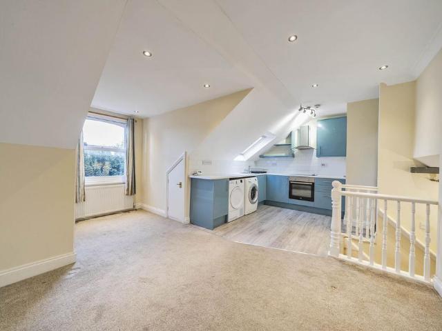 Apartment for rent in Balham, Greater London