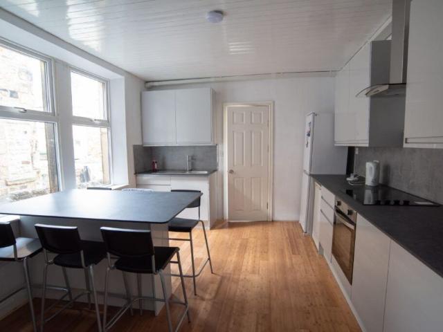 Room for rent in Castle and Priory Precinct, Bare