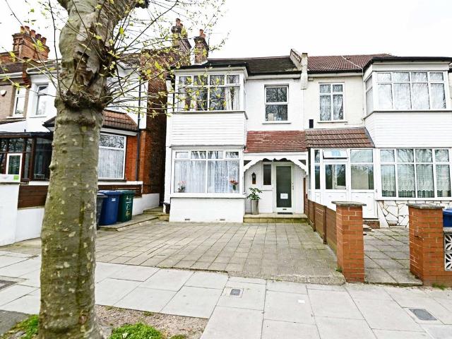 Apartment for rent in London Borough of Barnet, Greater London