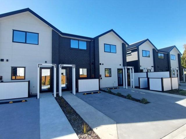 House for rent in Chaslands, Canterbury