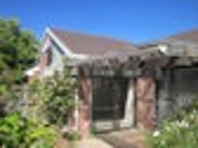 House for rent in Chaslands, Canterbury