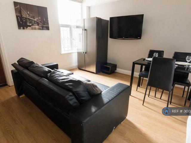 House for rent in Spring Park, Luton
