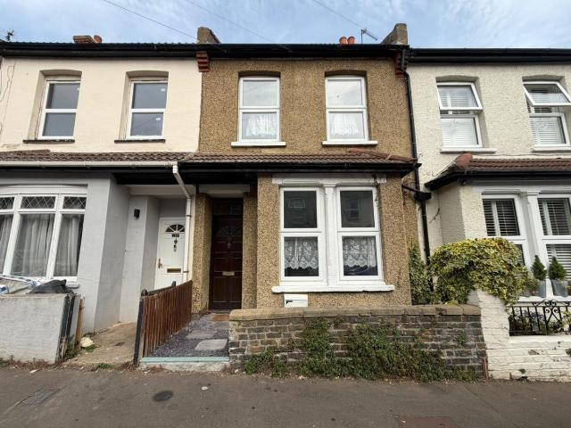 House for rent in Alton Barnes, Essex