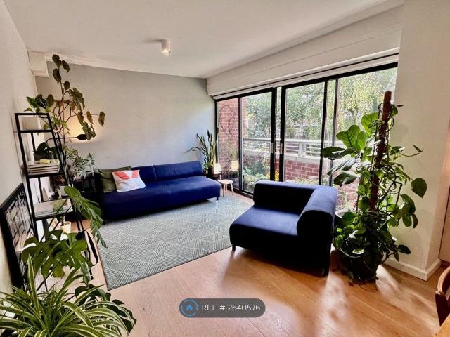 Apartment for rent in Lower Hilldrop Estate, Greater London
