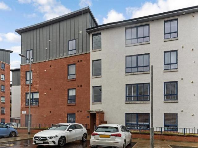 Apartment for rent in Hutchesontown, Gorbals