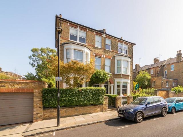 House for rent in Holloway, Greater London