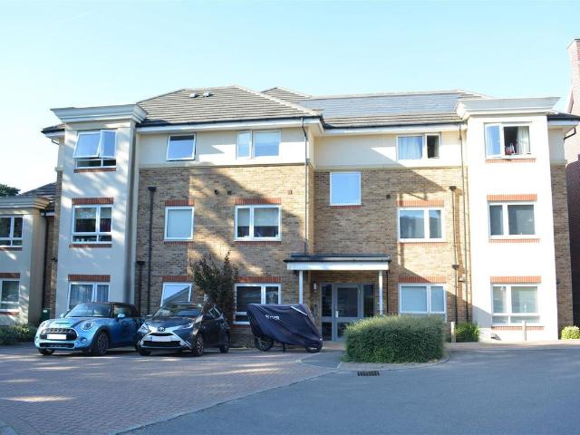 Apartment for rent in Woodcote, Epsom