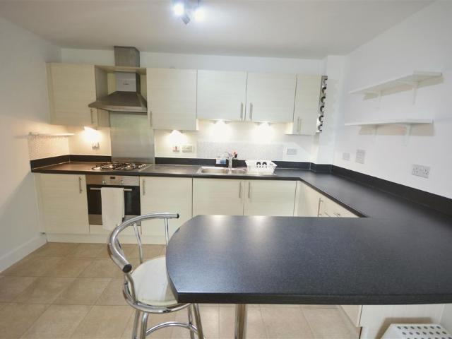 Apartment for rent in Woodcote, Epsom