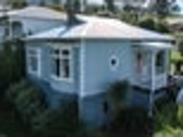 House for rent in Otakou