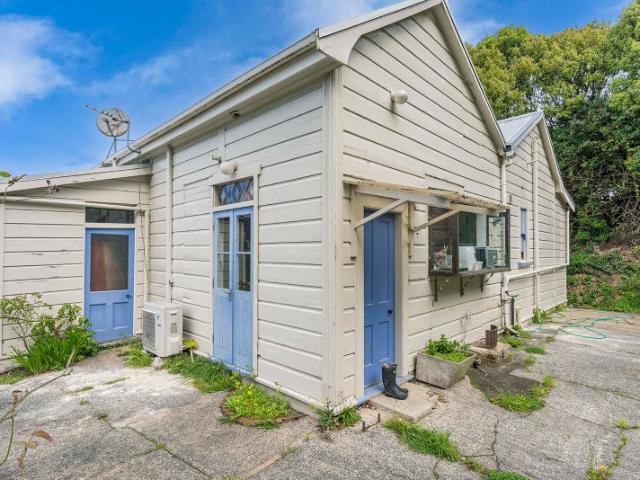 House for rent in Otakou