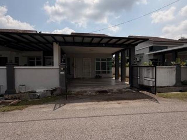 Residential House for sale in Malaka