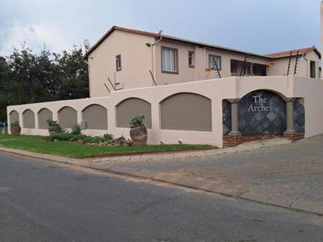 Townhouse for sale in Ekurhuleni, Gauteng