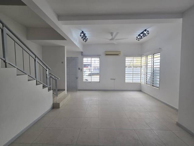 Townhouse for sale in Petaling, Subang Jaya